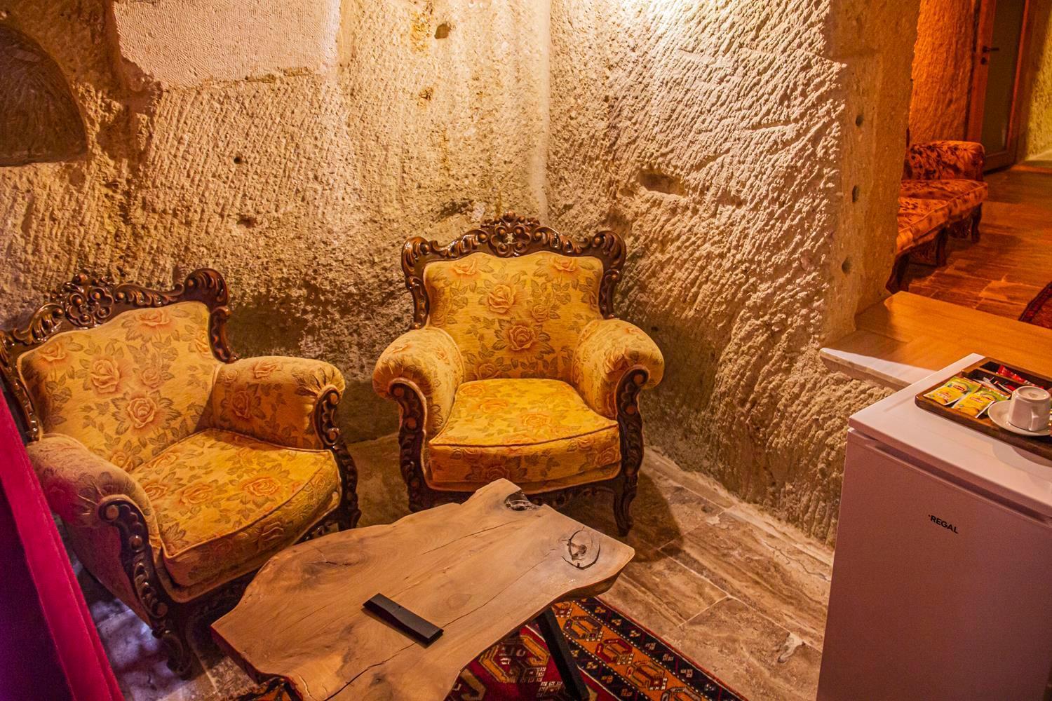 어굽 Junior Ottoman Cave B&B 외부 사진
